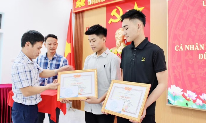 Cảm phục hai nam sinh dũng cảm lao xuống sông cứu người tại Nghệ An