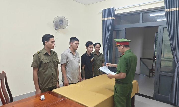 Bắt giữ 2 đối tượng tổ chức sử dụng trái phép chất ma túy