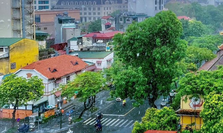 Tin tức dự báo thời tiết ngày 4/5: Hà Nội cục bộ có nơi mưa to đến rất to