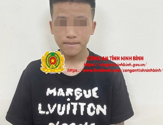 Bắt nóng đối tượng cướp điện thoại Iphone 7 của tài xế xe ôm