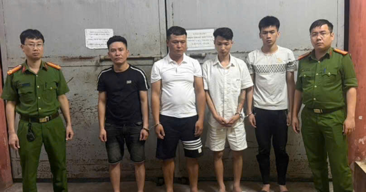 Bắt nhóm cướp giật gần 2kg vàng của người nước ngoài tại Hưng Yên