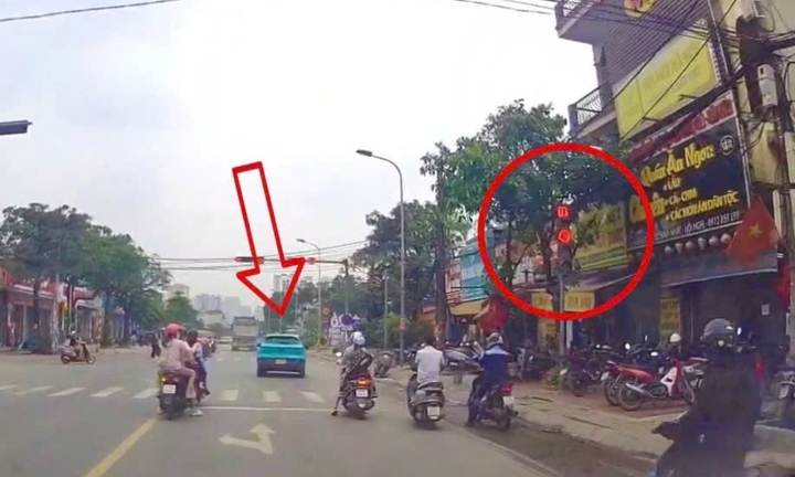 Hà Nội: Xử phạt tài xế taxi công nghệ vượt đèn đỏ sau phản ánh của người dân