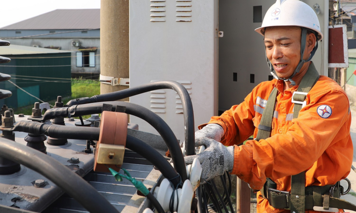 15 nhóm khách hàng được áp dụng biểu giá điện sản xuất, rẻ hơn nhiều giá điện kinh doanh