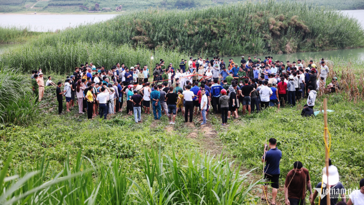 Vụ 5 học sinh đuối nước, tử vong trên sông Lô ở Phú Thọ: Xót xa chia sẻ của thầy hiệu trưởng