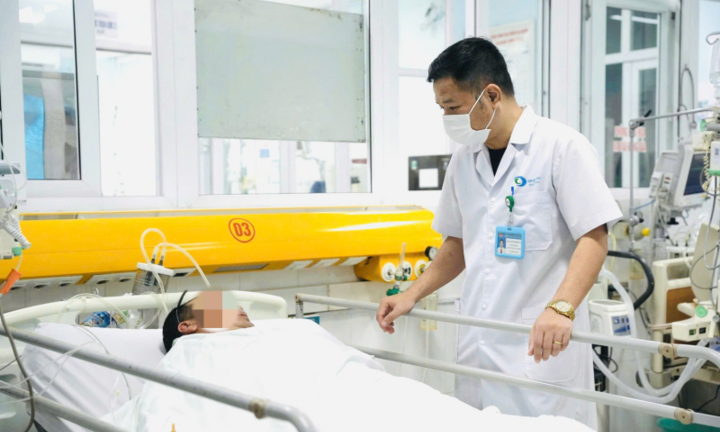 Ăn con so biển cực độc, người đàn ông suýt mất mạng