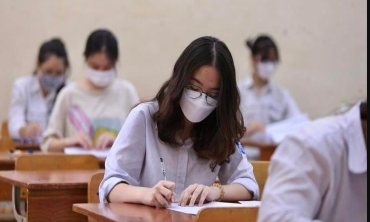 Vừa học văn hóa vừa học nghề, có được miễn học phí?