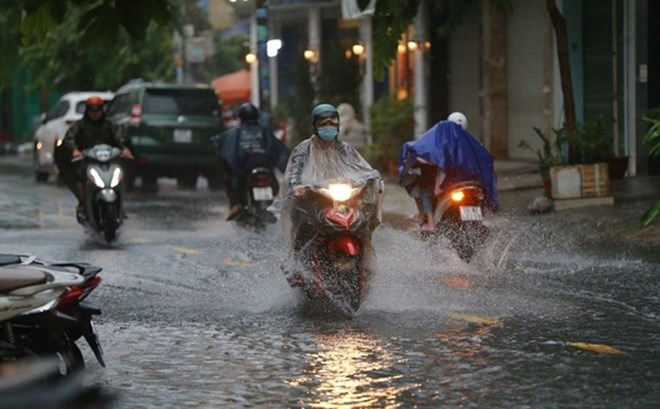 Dự báo thời tiết ngày 30/5: Miền Bắc mưa dông nhiều nơi, Hà Nội cao nhất 33 độ trong ngày thi vào lớp 10