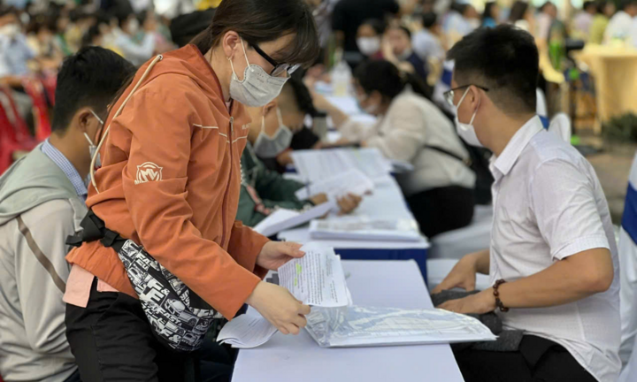 Bị tạm dừng trợ cấp thất nghiệp, khi nào người lao động được nhận lại?