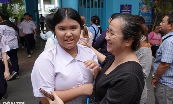 Đề thi Ngữ văn vào lớp 10 ở TPHCM có nội dung gì mà xôn xao?