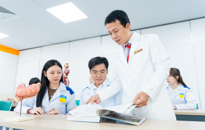 Tin tức giáo dục 24h: TP.HCM có trường Y ngoài công lập đầu tiên