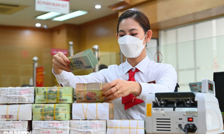 Tin thị trường 24h: Loạt ngân hàng Agribank, VietinBank AMC, BIDV thông báo và tìm đơn vị đấu giá khoản nợ xấu