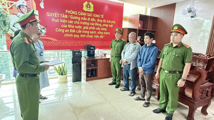 Bắt ông chủ công ty buôn bán hàng giả, che giấu doanh thu gần 379 tỷ đồng