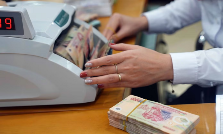 Truy tố cựu nhân viên ngân hàng làm lộ bí mật công tác,