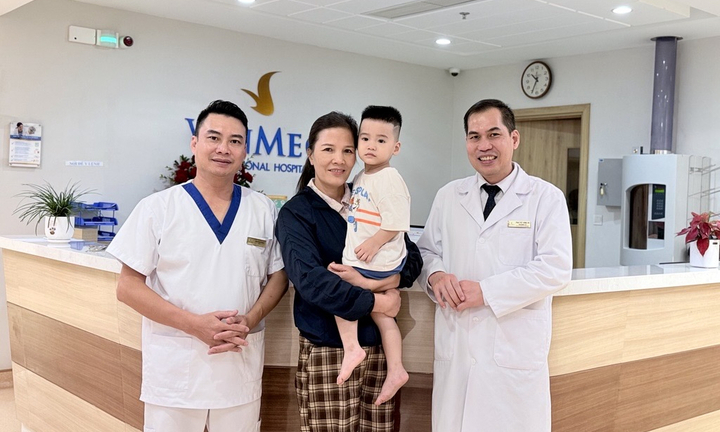 Vinmec Hạ Long cứu bé trai 2 tuổi khỏi nguy cơ biến chứng do bệnh lý ống phúc tinh mạc