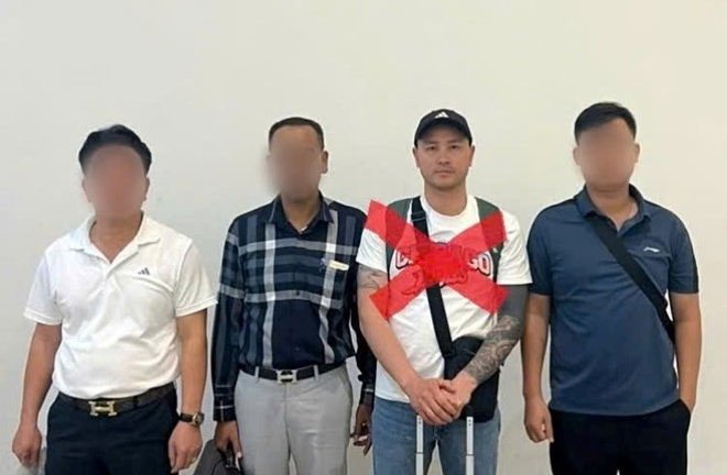 Đối tượng truy nã đầu thú sau gần 4 năm lẩn trốn ở nước ngoài