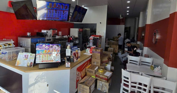 Khởi tố đối tượng mở cửa hàng  "MIXUE nhái”, thu giữ gần 3.000 tem nhãn giả