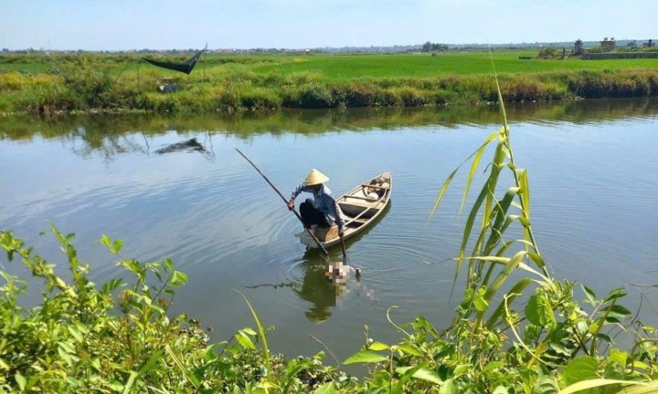 Huế: Phát hiện thi thể hai mẹ con trên sông, gia đình nạn nhân đặc biệt khó khăn
