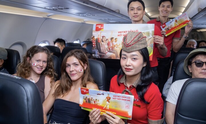 Bay cùng Vietjet, hoà mình vào mùa lễ hội bóng đá sôi động nhất hành tinh