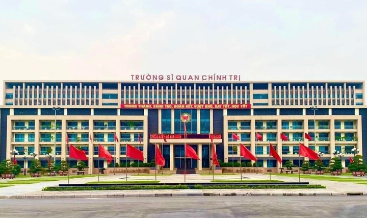 Biến động điểm chuẩn Trường Sĩ quan Chính trị trong 3 năm qua