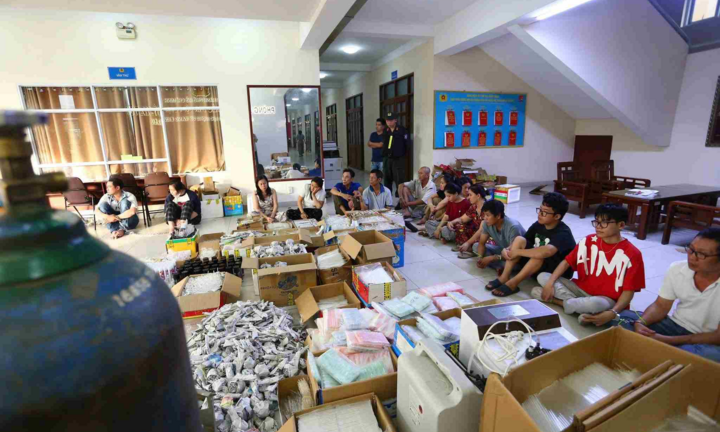 Từ 10 nỏ thủy tinh, lần ra đường dây sản xuất dụng cụ phục vụ sử dụng ma túy