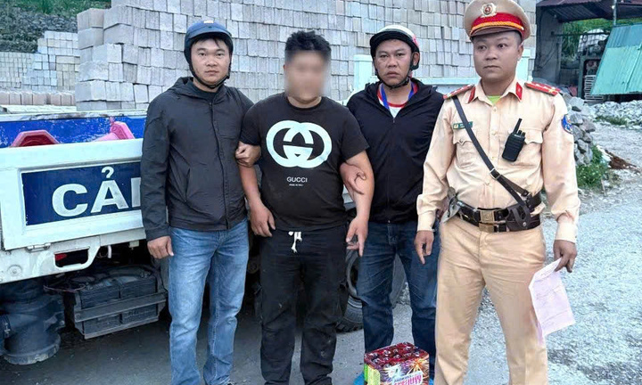Tuyên Quang: Bắt giữ đối tượng vận chuyển hơn 10kg pháo nghi nhập lậu