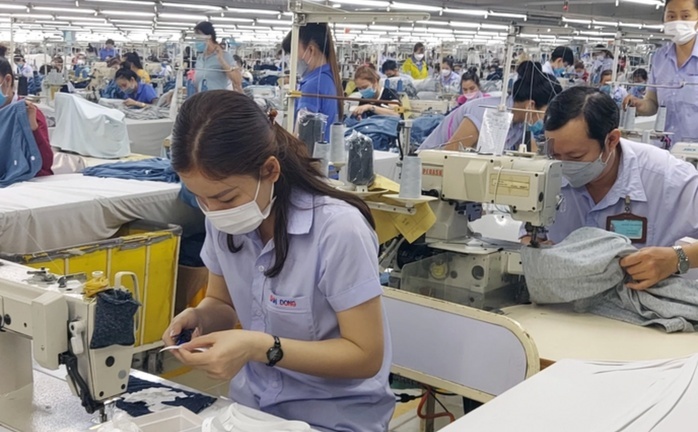 Tổng Liên đoàn Lao động Việt Nam đề xuất 2 phương án tăng lương tối thiểu vùng, thực hiện từ 1/1/2027