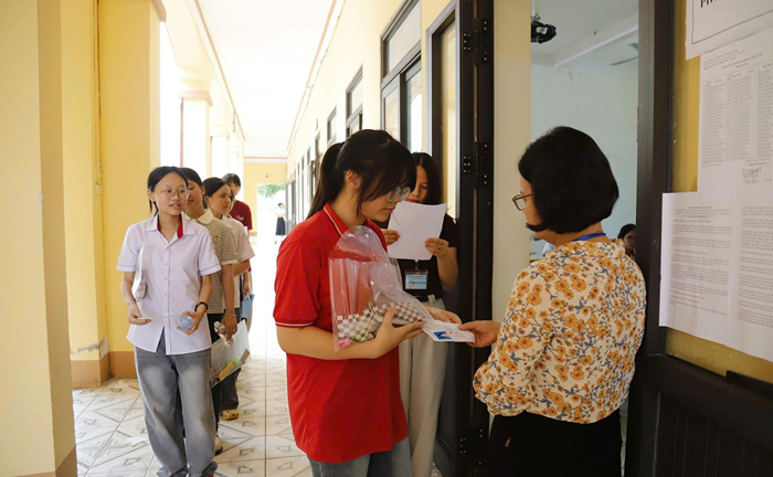 Điểm chuẩn lớp 10 ở Phú Thọ phân hóa mạnh, nhiều trường công lập lấy dưới 10