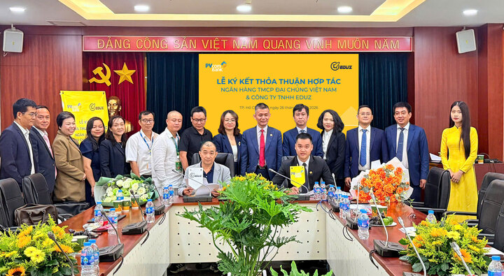 PVcomBank ký kết hợp tác với Công ty TNHH Eduz, mở rộng kết nối tài chính trong hệ sinh thái giáo dục số