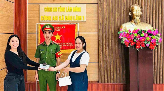 Tin tức thời sự 24h: Công an giúp người phụ nữ nhận lại 86 triệu chuyển nhầm