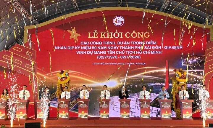 TP.HCM khởi công đồng loạt 8 dự án trị giá khoảng 9,6 tỷ USD chào mừng 50 năm Thành phố mang tên Bác
