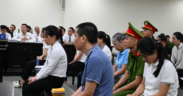 Vụ Herbitech sản xuất hàng giả: Hoãn phiên tòa xét xử vì vợ cựu giám đốc nhập viện