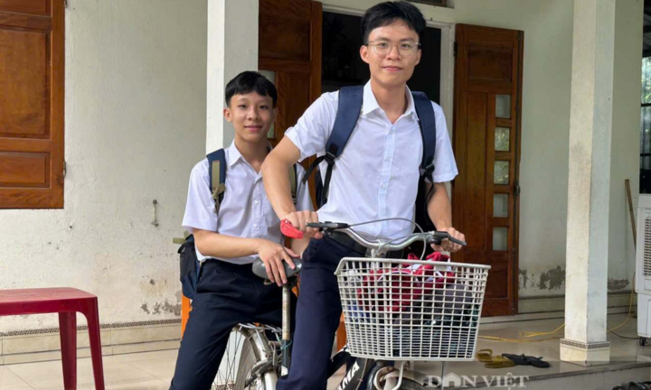 3 năm cọc cạch đèo nhau trên chiếc xe đạp cũ, đôi bạn thân cùng đỗ thủ khoa
