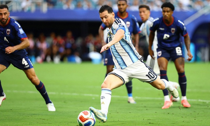 Messi thừa nhận Argentina cần cải thiện nhiều điểm sau chiến thắng nhọc nhằn trước Cape Verde