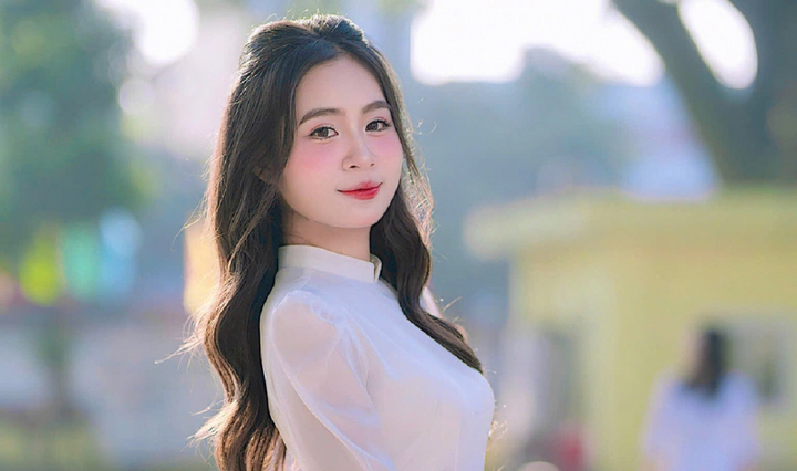 Nữ sinh duy nhất Hà Nội đạt 9,75 điểm Văn thi tốt nghiệp đã viết gì cho câu hỏi về