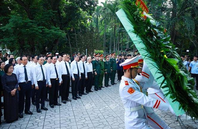 Thủ tướng dự Lễ triển khai tìm kiếm, quy tập hài cốt liệt sĩ tại Công viên Lê Thị Riêng
