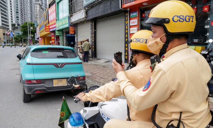CSGT Hà Nội đẩy mạnh ứng dụng camera nghiệp vụ trong tuần tra, kiểm soát