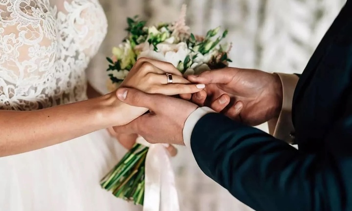 Giới trẻ kết hôn muộn, sinh ít con: Thách thức lớn với công tác dân số