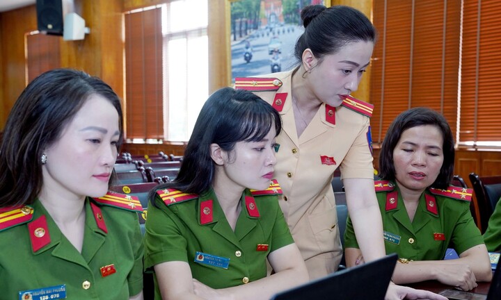 Hà Nội triển khai tiện ích tra cứu tiến độ cấp, đổi giấy phép lái xe từ ngày 13/7
