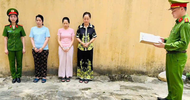 Đường dây buôn lậu kim cương hơn 300 tỷ đồng: Thêm nhiều chủ tiệm vàng lớn ở TP.HCM bị khởi tố