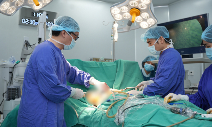 Vinmec Hải Phòng “hồi sinh” lồng ngực bị lõm cho cậu bé 13 tuổi bằng ca phẫu thuật tạo hình phức tạp 