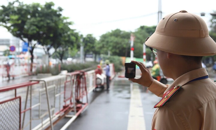 Hà Nội: Hơn 300 trường hợp vi phạm an toàn giao thông đường sắt bị xử lý sau nửa tháng