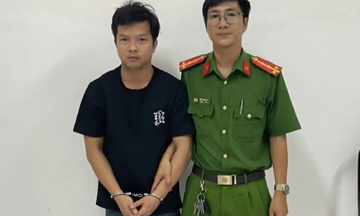 Trốn truy nã, đối tượng ẩn mình trong vựa sầu riêng với vỏ bọc người làm thuê
