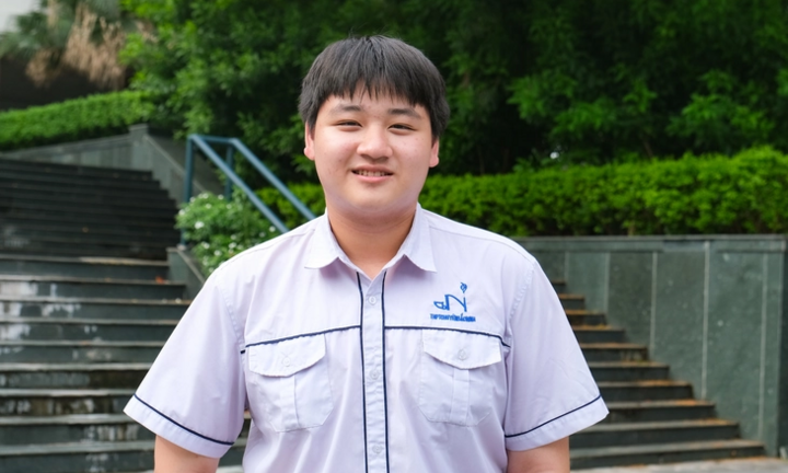 Hé lộ profile