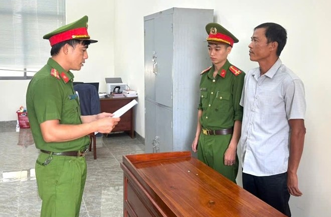 Không trả 15 triệu đồng người khác chuyển nhầm, người đàn ông bị bắt tạm giam
