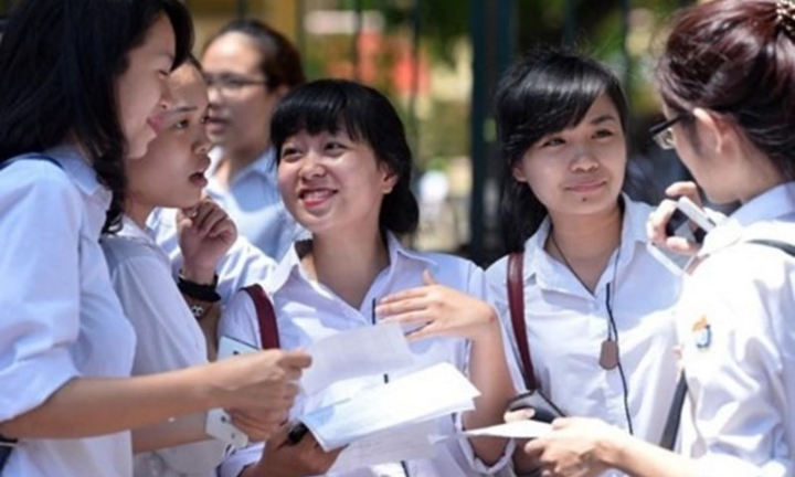 Bỏ xét tuyển tổ hợp C00 ở hàng loạt ngành, điểm chuẩn ĐH Khoa học Xã hội và Nhân văn năm 2026 biến động ra sao?
