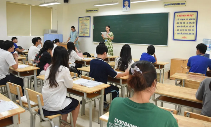Bộ GD&ĐT lý giải việc tiếp tục duy trì kỳ thi tốt nghiệp THPT