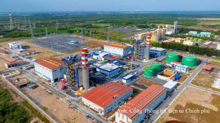 Tin tức kinh doanh 24h: Bộ Công Thương phê duyệt khung giá phát điện nhiệt điện khí năm 2026, mức tối đa 3.410,64 đồng/kWh