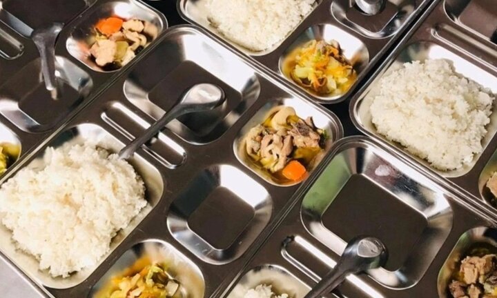Phụ huynh Hà Nội sắp được giám sát bữa ăn học đường của con qua camera AI và ứng dụng số