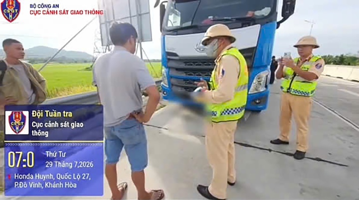 Sử dụng biên bản hết hạn thay bằng lái, tài xế và doanh nghiệp bị phạt gần 81 triệu đồng