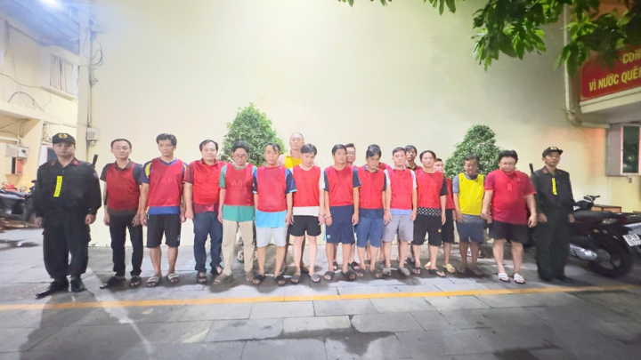 Công an TP.HCM khởi tố 17 đối tượng liên quan đến đường dây cá độ bóng đá